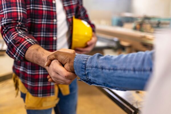 A Guide to Choosing the Right Roofing Contractor
